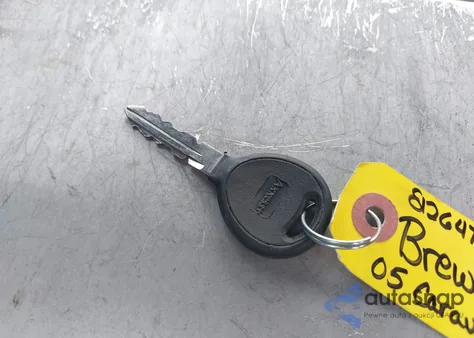 2005 Dodge Grand Caravan from USA, damaged, VIN 2D4GP44L65R112100